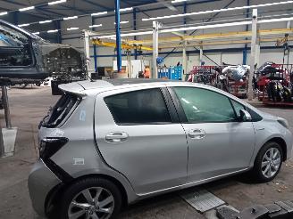 Toyota Yaris Yaris III (P13) Hatchback 1.5 16V Hybrid (1NZ-FXE) [74kW]  (03-2012/09=
-2020) picture 3