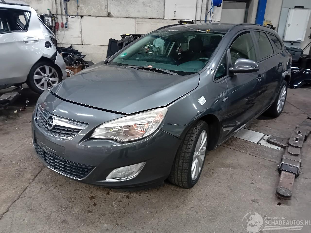 Opel Astra Astra J Sports Tourer (PD8/PE8/PF8) Combi 1.4 Turbo 16V (A14NEL/B14NEL=
) [88kW]  (10-2010/04-2016)