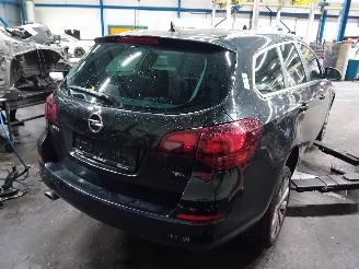 Opel Astra Astra J Sports Tourer (PD8/PE8/PF8) Combi 1.4 Turbo 16V (A14NET(Euro 5=
)) [88kW]  (10-2010/04-2016) picture 3