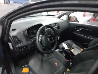 Kia Rio Rio III (UB) Hatchback 1.2 CVVT 16V (G4LA5) [63kW]  (09-2011/12-2017) picture 5