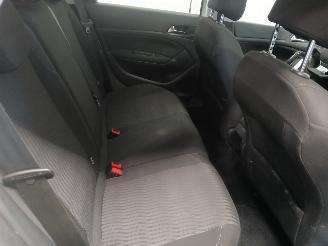 Peugeot 308 308 SW (L4/L9/LC/LJ/LR) Combi 5-drs 1.2 12V e-THP PureTech 130 (EB2ADT=
S(HNS)) [96kW]  (03-2014/06-2021) picture 9