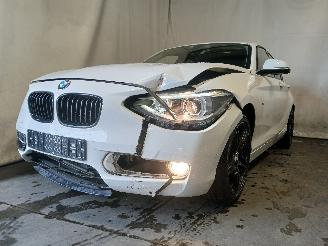 Unfallwagen BMW 1-serie 1 serie (F20) Hatchback 5-drs 116i 1.6 16V (N13-B16A) [100kW]  (07-201=
1/02-2015) 2012/4