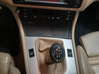 BMW 3-serie 3 serie (E46/4) Sedan 318i 16V (N42-B20A) [105kW]  (09-2001/02-2005) picture 16