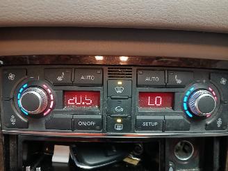 Audi A8 A8 (D3) Sedan 4.2 V8 40V FSI Quattro (BVJ) [257kW]  (06-2006/07-2010) picture 21