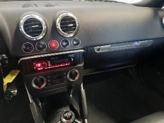 Audi TT TT Roadster (8N9) Cabrio 1.8 20V Turbo (AWP) [132kW]  (10-1999/02-2007=
) picture 14