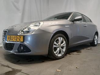 Alfa Romeo Giulietta Giulietta (940) Hatchback 1.6 JTDm 16V (940.A.3000) [77kW]  (04-2010/0=
2-2016) picture 3
