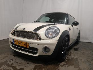 skadebil auto Mini Mini Mini (R56) Hatchback 1.6 Cooper D 16V (DV6TED4(9HZ)) [80kW]  (11-2006/=
09-2010) 2010/4