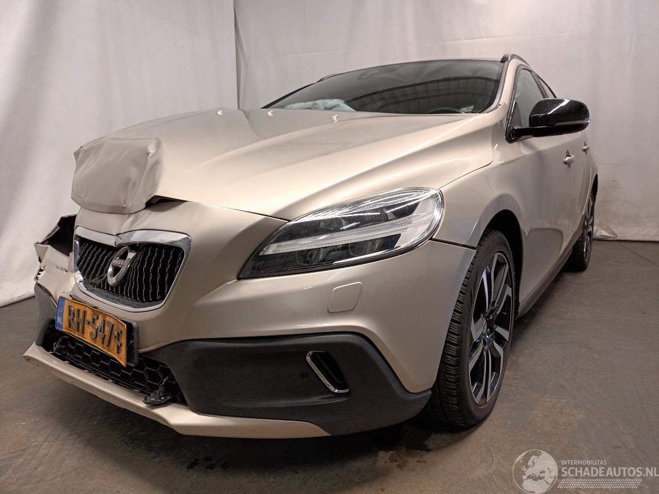 Volvo V-40 V40 Cross Country (MZ) Hatchback 5-drs 1.5 T3 16V Geartronic (B4154T4(=
Euro 6b)) [112kW]  (04-2015/08-2019)