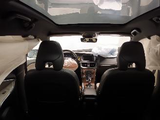 Volvo V-40 V40 Cross Country (MZ) Hatchback 5-drs 1.5 T3 16V Geartronic (B4154T4(=
Euro 6b)) [112kW]  (04-2015/08-2019) picture 22