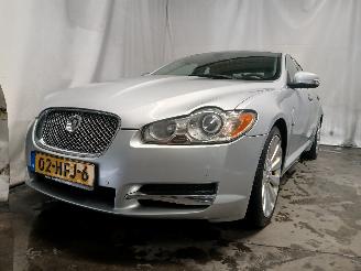 Vaurioauto  passenger cars Jaguar XF XF (CC9) Sedan 2.7 D V6 24V (7G(AJ-TDV6)) [152kW]  (03-2008/04-2015) 2008/6