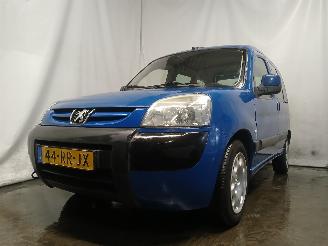 Coche accidentado Peugeot Partner Partner Combispace MPV 1.6 16V (TU5JP4(NFU)) [80kW]  (07-2001/03-2008)= 2005/7