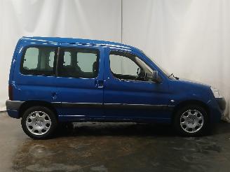 Peugeot Partner Partner Combispace MPV 1.6 16V (TU5JP4(NFU)) [80kW]  (07-2001/03-2008)= picture 7