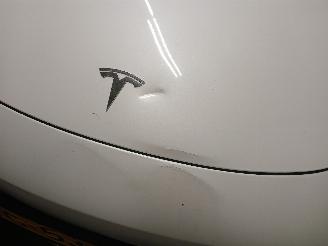 Tesla Model 3 Model 3 Sedan Long Range 72kWh (3D6) [192kW]  (01-2017/...) picture 22