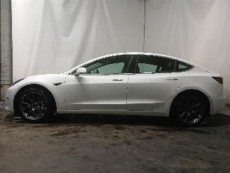 Tesla Model 3 Model 3 Sedan Long Range 72kWh (3D6) [192kW]  (01-2017/...) picture 3