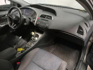 Honda Civic Civic (FK/FN) Hatchback 1.4i Type S 16V (L13Z1) [73kW]  (10-2008/01-20=
12) picture 8