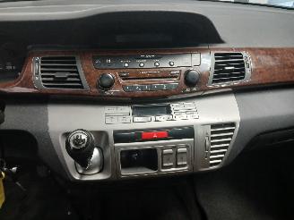 Honda Fr-v FR-V (BE) MPV 2.0 16V (K20A9) [110kW]  (02-2005/12-2006) picture 17