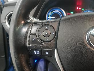 Toyota Auris Auris (E18) Hatchback 5-drs 1.8 16V Hybrid (2ZRFXE) [100kW]  (10-2012/=
03-2019) picture 19