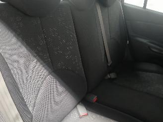 Kia Rio Rio II (DE) Hatchback 1.4 16V (G4EE) [71kW]  (03-2005/12-2011) picture 10