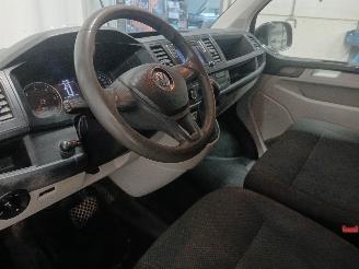 Volkswagen Transporter Transporter T6 Van 2.0 TDI DRF (CAAC(Euro 5)) [103kW]  (04-2015/12-201=
9) picture 12