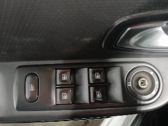 Renault Clio Clio IV Estate/Grandtour (7R) Combi 5-drs 1.5 Energy dCi 90 FAP (K9K-6=
08(K9K-B6)) [66kW]  (11-2012/08-2021) picture 13