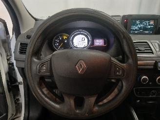 Renault Mégane Megane III Grandtour (KZ) Combi 5-drs 1.5 dCi 90 (K9K-834(K9K-H8)) [66=
kW]  (05-2009/04-2016) picture 17