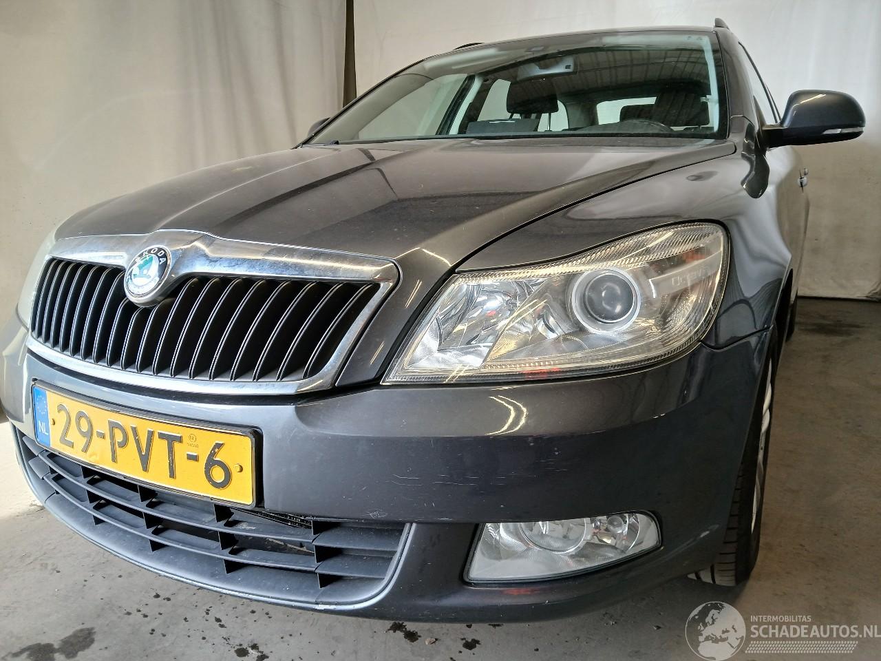 Skoda Octavia Octavia Combi (1Z5) Combi 5-drs 1.2 TSI (CBZB) [77kW]  (02-2010/04-201=
3)