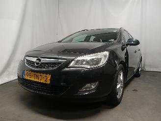 Schadeauto Opel Astra Astra J Sports Tourer (PD8/PE8/PF8) Combi 1.4 Turbo 16V (A14NEL(Euro 5=
)) [88kW]  (10-2010/10-2015) 2012/3