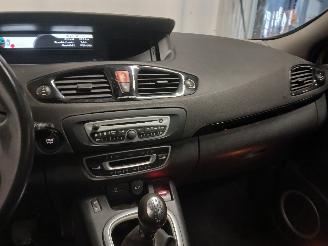 Renault Scenic Grand Scénic III (JZ) MPV 1.6 dCi (R9M-402(R9M-A4)) [96kW]  (04-2011=
/12-2016) picture 16