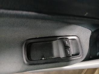 Ford Fiesta Fiesta 6 (JA8) Hatchback 1.6 TDCi 95 (T3JA(Euro 5)) [70kW]  (02-2010/1=
2-2015) picture 13