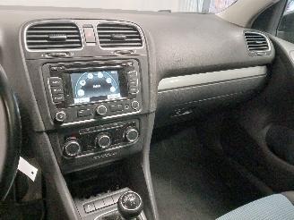 Volkswagen Golf Golf VI (5K1) Hatchback 1.6 TDI 16V (CAYC(Euro 5)) [77kW]  (02-2009/11=
-2012) picture 16