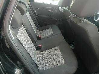 Volkswagen Polo Polo V (6R) Hatchback 1.2 TDI 12V BlueMotion (CFWA(Euro 5)) [55kW]  (1=
0-2009/05-2014) picture 10