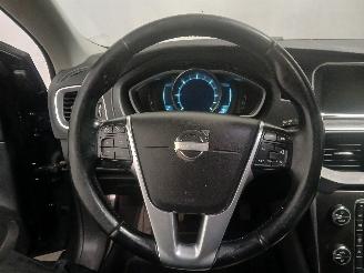 Volvo V-40 V40 (MV) Hatchback 5-drs 1.6 D2 (D4162T) [84kW]  (03-2012/12-2016) picture 14