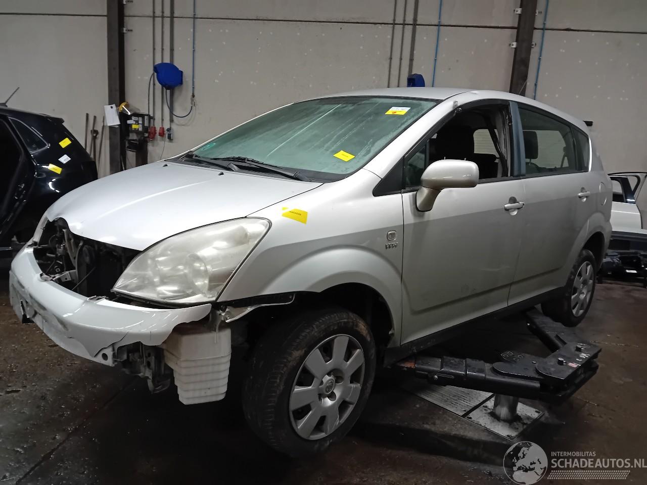 Toyota Corolla Corolla Verso (R10/11) MPV 1.8 16V VVT-i (1ZZFE) [95kW]  (04-2004/03-2=
009)