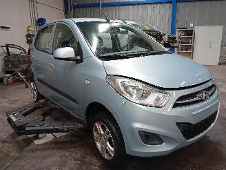 Hyundai I-10 i10 (F5) Hatchback 1.1i 12V (G4HG5) [51kW]  (04-2011/12-2013) picture 2