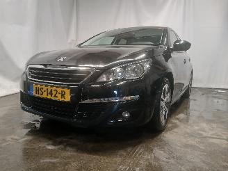 krockskadad bil auto Peugeot 308 308 (L3/L8/LB/LH/LP) Hatchback 5-drs 1.6 BlueHDi 120 (DV6FC(BHZ)) [88k=
W]  (11-2013/06-2021) 2015/12