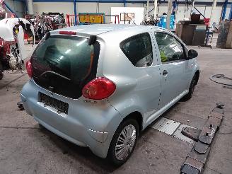 Toyota Aygo Aygo (B10) Hatchback 1.0 12V VVT-i (1KR-FE) [50kW]  (07-2005/05-2014) picture 3