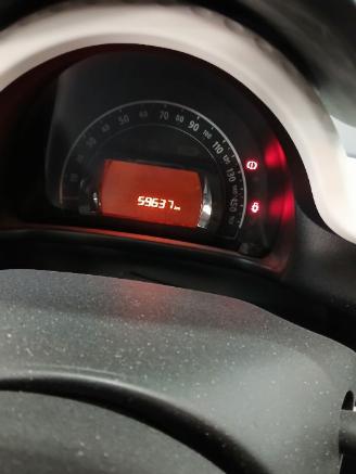 Renault Twingo Twingo III (AH) Hatchback 5-drs 1.0 SCe 70 12V (H4D-400(H4D-A4)) [52kW=
]  (09-2014/...) picture 2