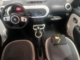 Renault Twingo Twingo III (AH) Hatchback 5-drs 1.0 SCe 70 12V (H4D-400(H4D-A4)) [52kW=
]  (09-2014/...) picture 11