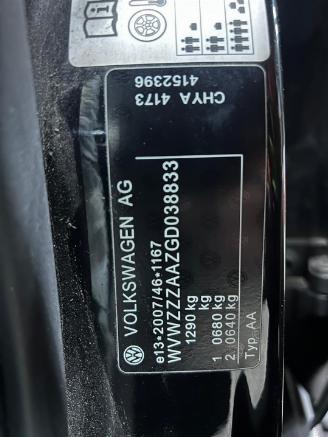 Volkswagen Up! Up! (121) Hatchback 1.0 12V 60 (CHYA) [44kW]  (08-2011/08-2020) picture 6