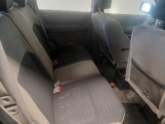 Nissan X-Trail X-Trail (T30) SUV 2.0 16V 4x2 (QR20DE) [103kW]  (07-2001/01-2013) picture 10