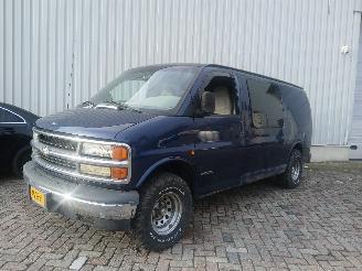 krockskadad bil auto GMC 3-serie Chevrolet Express 2002/7