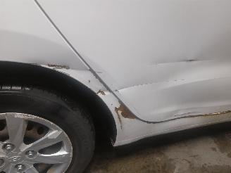 Hyundai I-10 i10 (B5) Hatchback 1.0 12V (G3LA) [49kW]  (08-2013/06-2020) picture 20