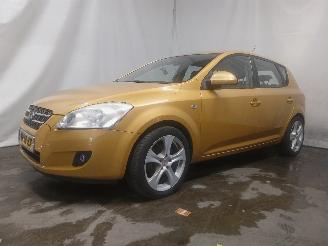 Kia Cee d Cee'd Sporty Wagon (EDF) Combi 1.6 16V (G4FC) [90kW]  (09-2007/12-2012=
) picture 3