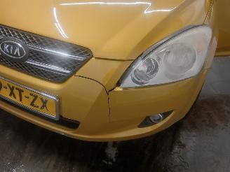 Kia Cee d Cee'd Sporty Wagon (EDF) Combi 1.6 16V (G4FC) [90kW]  (09-2007/12-2012=
) picture 21