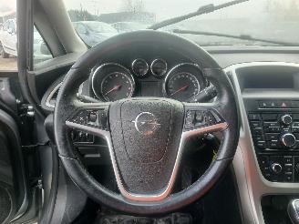 Opel Astra Astra J (PC6/PD6/PE6/PF6) Hatchback 5-drs 1.4 Turbo 16V (A14NET(Euro 5=
)) [103kW]  (12-2009/10-2015) picture 18