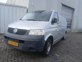 damaged passenger cars Volkswagen Transporter Transporter T5 Van 2.5 TDi (BNZ) [96kW]  (04-2003/11-2009) 2009/5