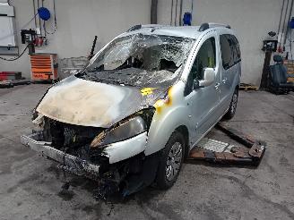 Vrakbiler auto Peugeot Partner Partner Tepee (7A/B/C/D/E/F/G/J/P/S) MPV 1.6 VTI 120 16V (EP6C(5FS)) [=
88kW]  (09-2009/04-2016) 2010/5