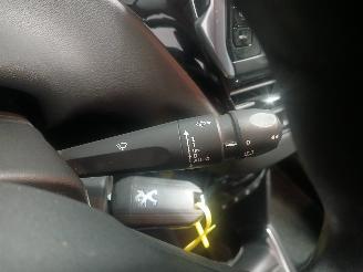 Peugeot 208 208 I (CA/CC/CK/CL) Hatchback 1.2 Vti 12V PureTech 82 (EB2F(HMZ)) [60k=
W]  (03-2012/12-2019) picture 16