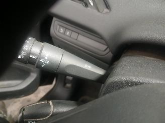 Peugeot 208 208 I (CA/CC/CK/CL) Hatchback 1.2 Vti 12V PureTech 82 (EB2F(HMZ)) [60k=
W]  (03-2012/12-2019) picture 17