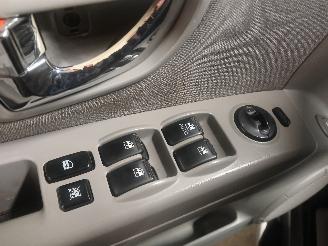 Kia Sorento Sorento I (JC) SUV 2.4 16V (G4JSG) [102kW]  (08-2002/06-2009) picture 13